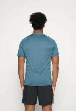 Lyle & Scott Core Raglan - Sports T-Shirt - Blau 7 Lyle & Scott Core Raglan - Sports T-Shirt - Blau -Trend Fusion Shop 0ad1658a81384048ae3842a436000fe4