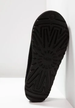 Ugg Tasman - Slippers - Black -Trend Fusion Shop 0fd5d7fc3b6a488a96b22af3e78e2d4c