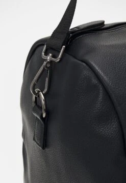 Pier One Unisex - Weekend Bag - Black -Trend Fusion Shop 18ba7561d82f4d668ee78827ee1c936c