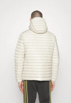 BELSTAFF Airspeed Jacket - Down Jacket - Off-White -Trend Fusion Shop 193e5d0bc83943b38471b8c116e17136