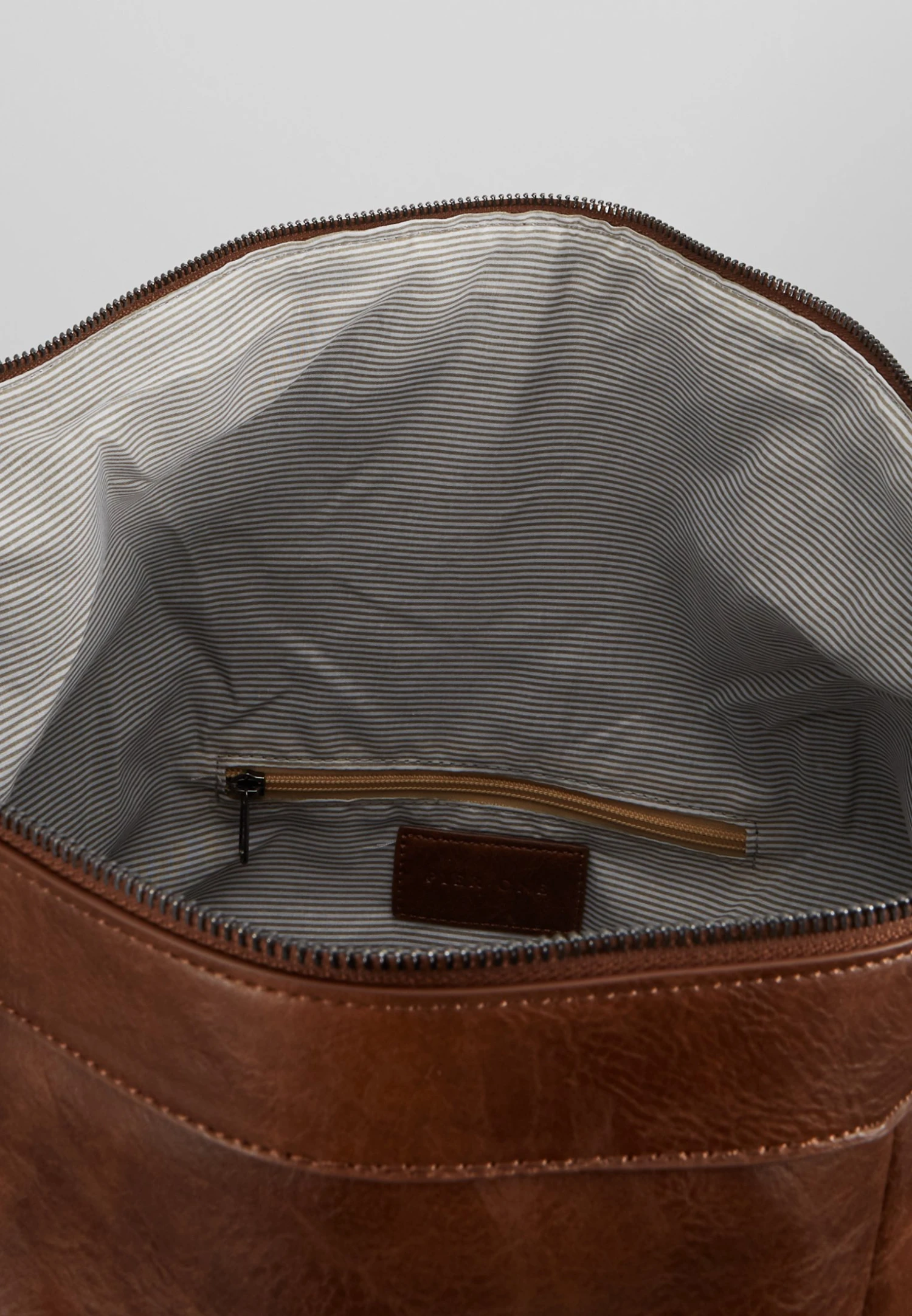 Pier One Unisex - Weekend Bag - Dark Brown 8 Pier One Unisex - Weekend Bag - Dark Brown - Image 8