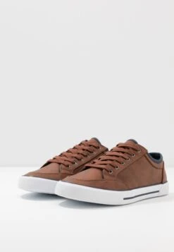 Pier One Trainers - Cognac -Trend Fusion Shop 3b00da4a03eb4ec1b97b037135210f8d