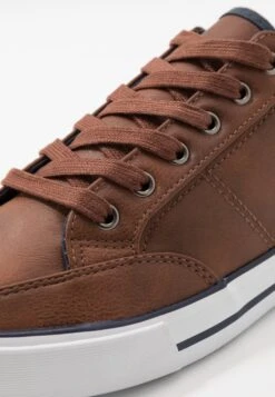 Pier One Trainers - Cognac -Trend Fusion Shop 4fce289cf24f430ab9774853c35a696c