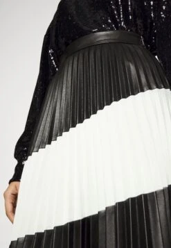 Boss Vasata - A-Line Skirt -Trend Fusion Shop 69ab4f62f00749c580cb3f110a6619e9