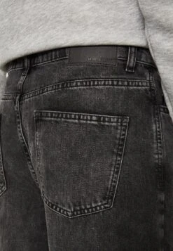 YOURTURN Unisex - Relaxed Fit Jeans - Black -Trend Fusion Shop 7caa8213986c467a8076d3295b8a6d00