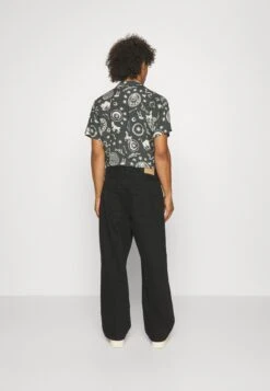 YOURTURN Baggy Jeans Unisex - Relaxed Fit Jeans - Black Denim -Trend Fusion Shop 856524ea1a41478dbf188a3711e8cfe3