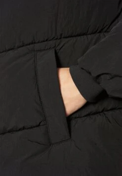 Pieces Petite Pcjamilla Puffer Jacket - Winter Coat - Black -Trend Fusion Shop a86dd95eeebf4958b230b7e2081ea43e