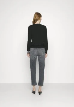 MOTHER The Tomcat Ankle - Straight Leg Jeans - X Marks The Spot -Trend Fusion Shop b86ae8ac286f4ac0ad76b37187e7dc30