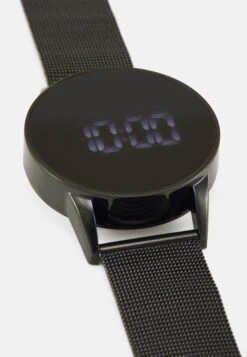 Pier One Smartwatch - Black -Trend Fusion Shop bbf012a8af8349bfa24143042376f060