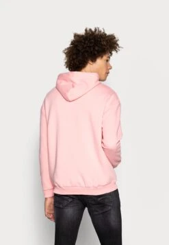 Pier One Hoodie - Pink -Trend Fusion Shop c973de6e5c194997a8aa326e9368f6ff