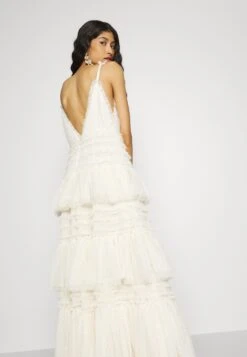 Needle & Thread ExclusiveCandice Gown - Occasion Wear - Cream -Trend Fusion Shop e4087b176a664207802cce180b1ce91f