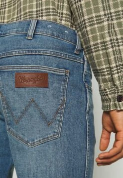 Wrangler Straight Leg Jeans - Blue Fever -Trend Fusion Shop e7b31c10e62145b6a18a2ceac63d087d