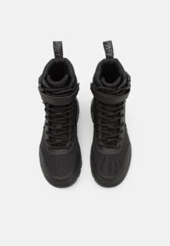 Dr. Martens Combs Tech -8 Eye Boot Unisex - Lace-Up Ankle Boots -Trend Fusion Shop eb51adda559443f780059ca65e97d9a8