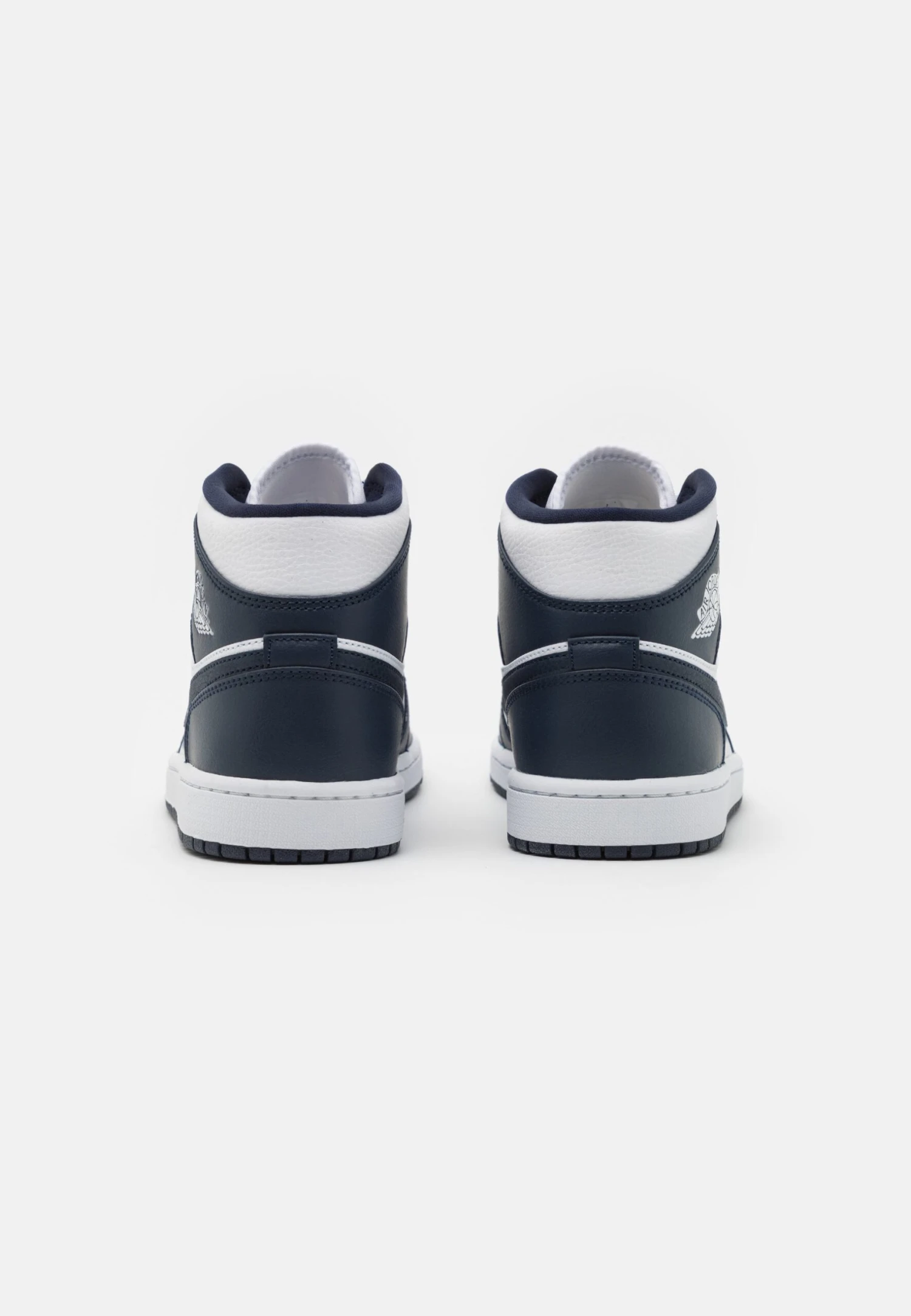Air Jordan 1 Mid - High-Top Trainers - White/Metallic Gol/Obsidian 5 Air Jordan 1 Mid - High-Top Trainers - White/Metallic Gol/Obsidian - Image 5